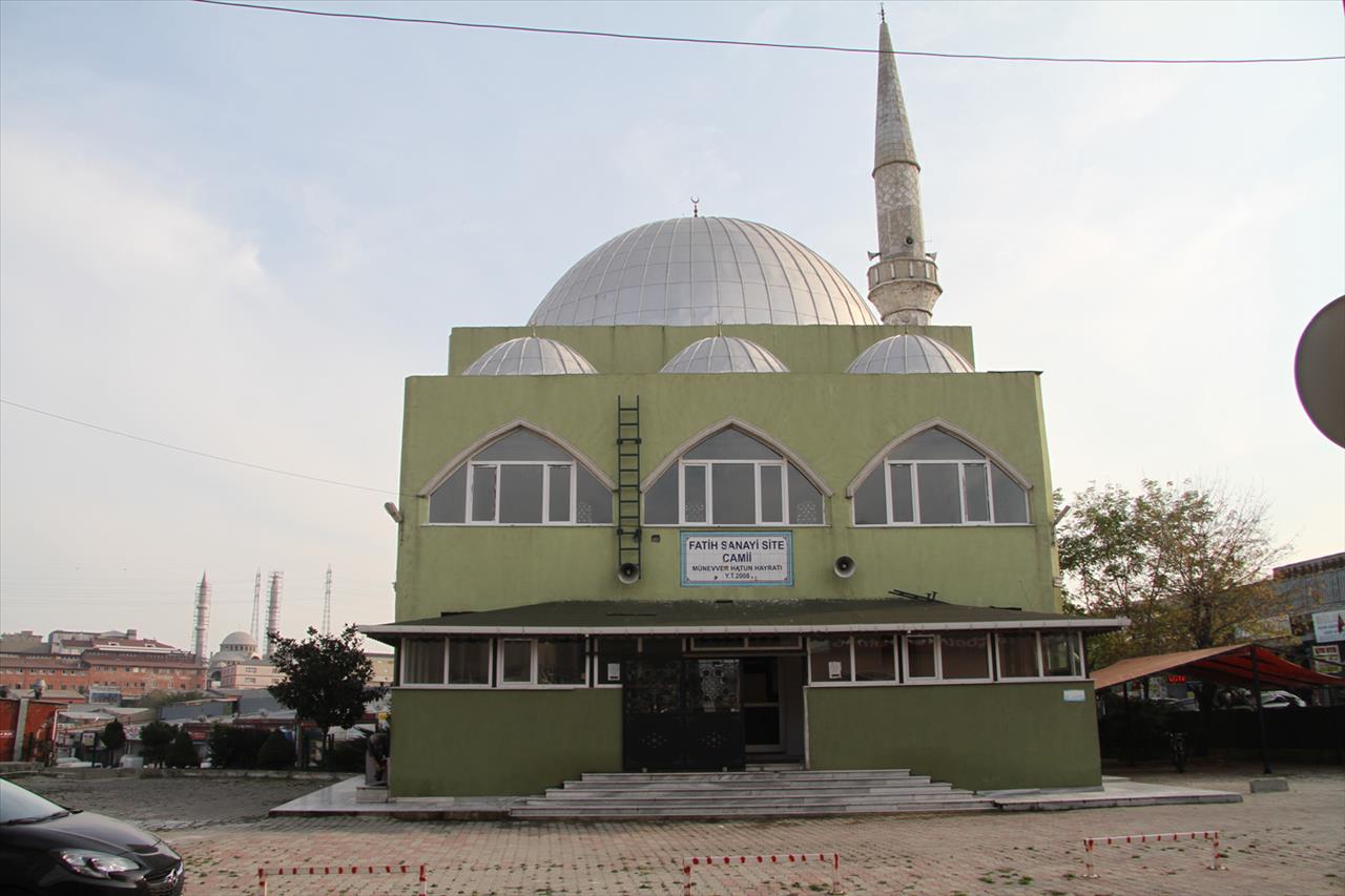 Münevver Hatun Camii