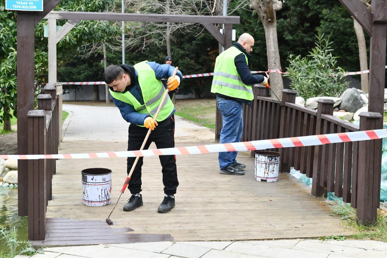 Esenyurt’ta Parklar Bahara Hazırlanıyor