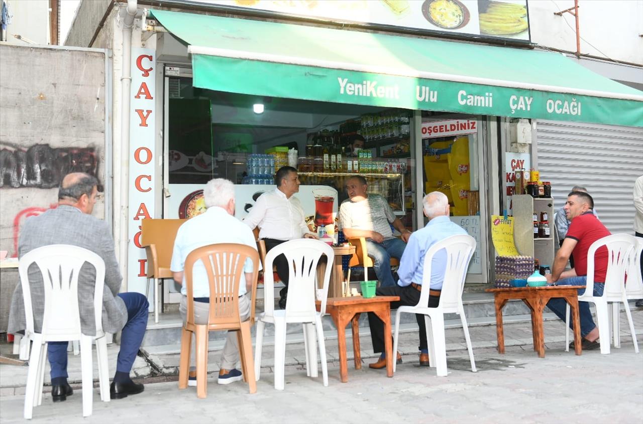 Başkan Bozkurt, Bayramın İlk Gününde İlçede Ziyaretlerde Bulundu