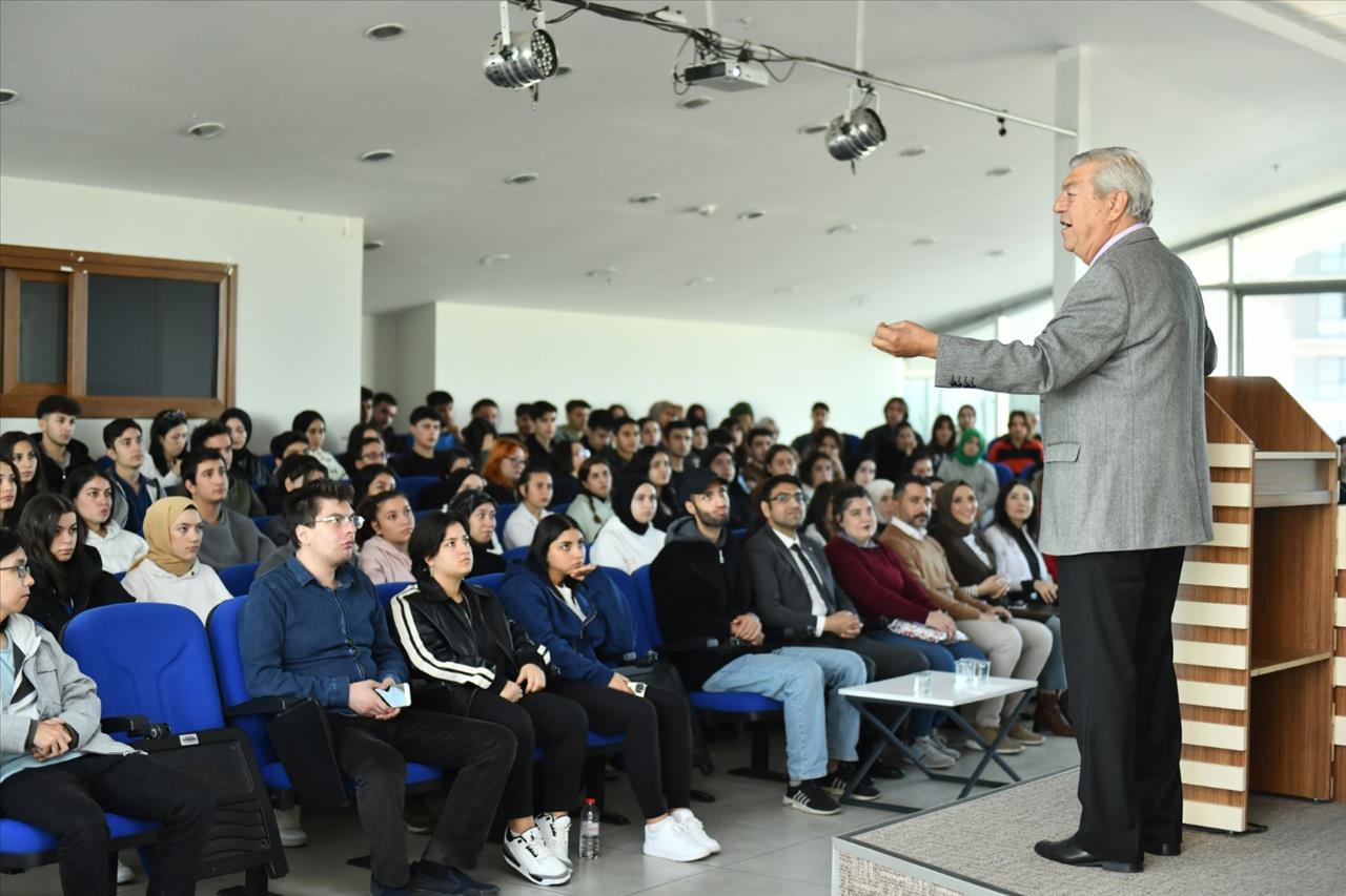 Gençler Sordu Uzmanlar Yanıtladı