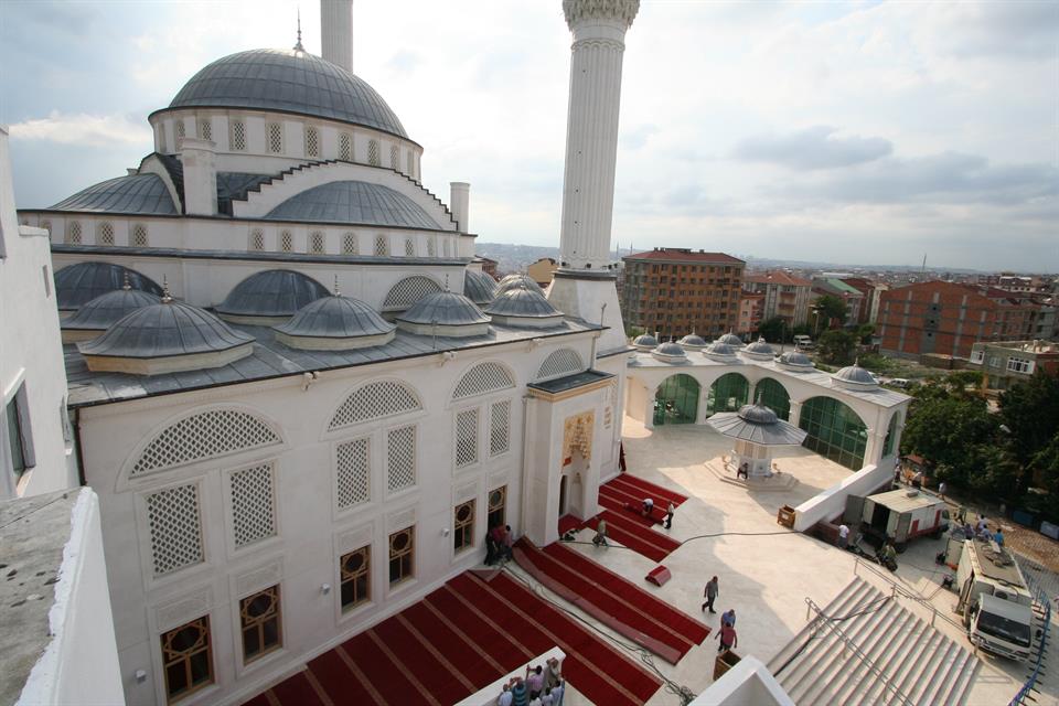 İmam Azam Camii Kapalı Pazar ve Otopark