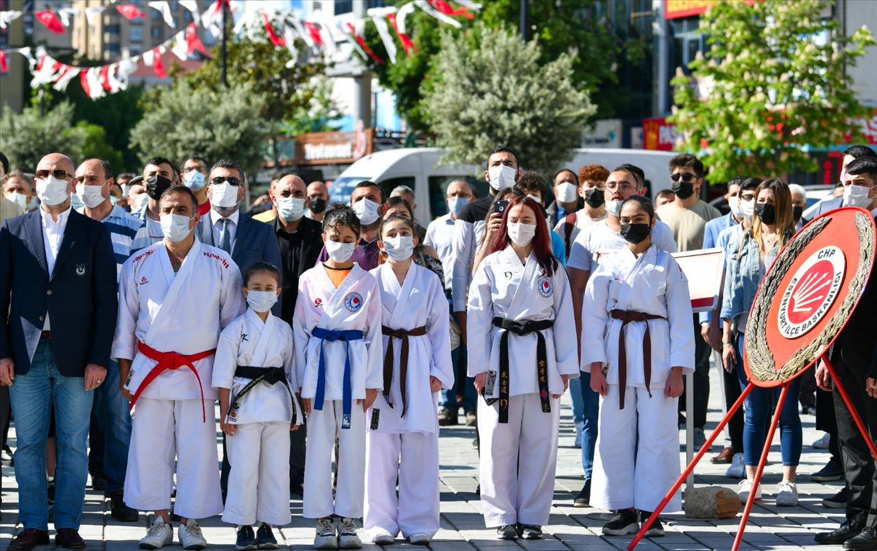 19 Mayis, Esenyurt’ta Törenle Kutlandi