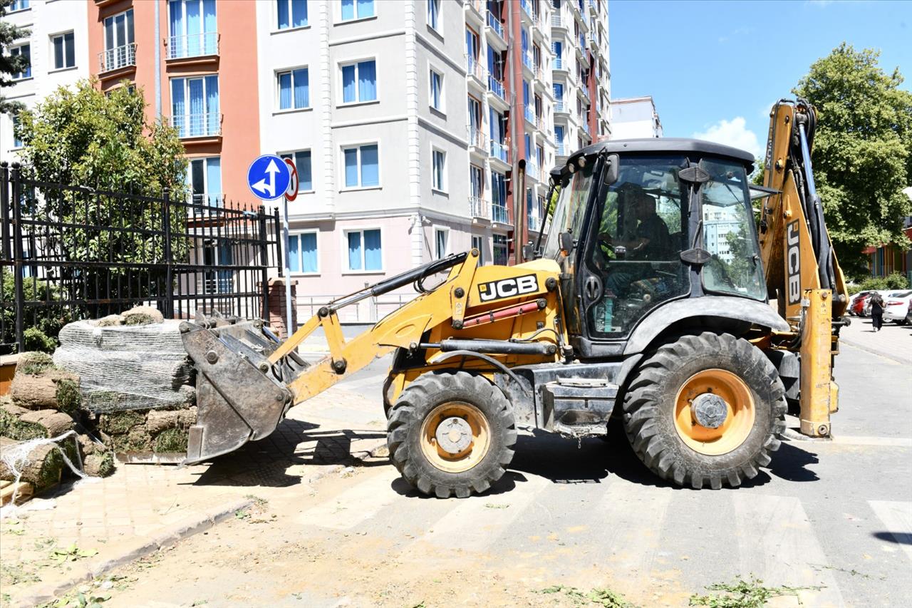 Esenyurt Belediye Başkanı Özer’den Parklara “Hizmet Seferberliği”