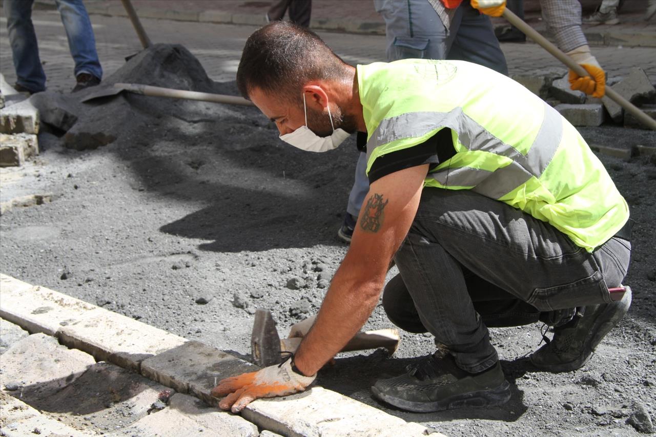 Selden Etkilenen Mahallelerde Çalışmalar Devam Ediyor