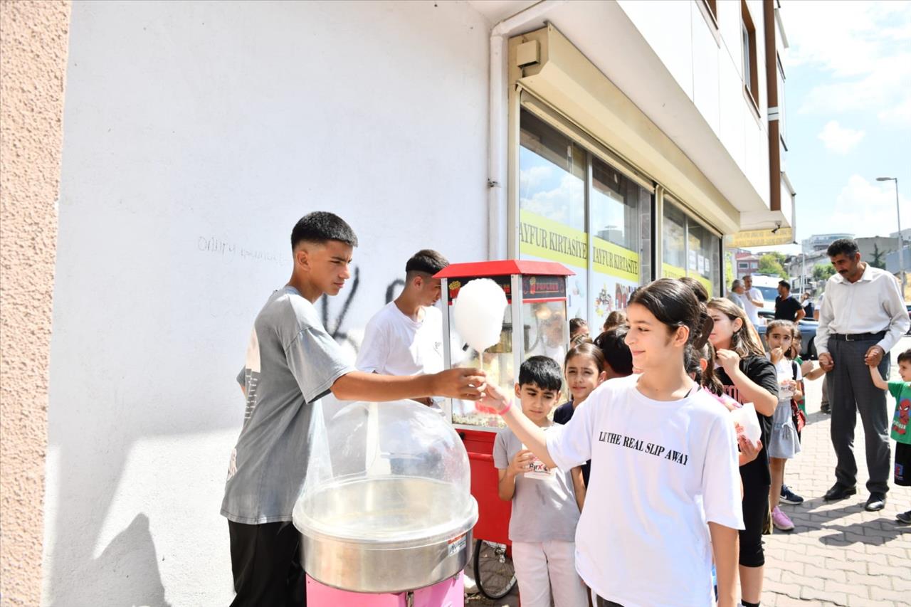 Başkan Özer’den Esenyurt’a İki Yeni Kreş