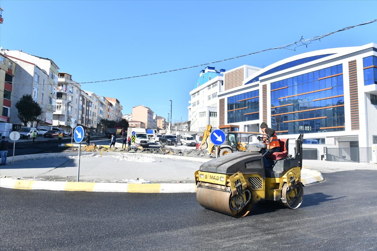 Esenyurt’un Yolları Yenileniyor