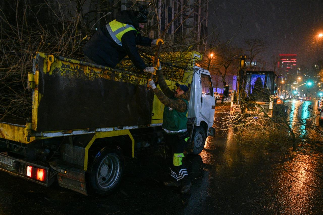 Kışla Mücadele Çalışmalarında 740 Personel Görevlendirildi