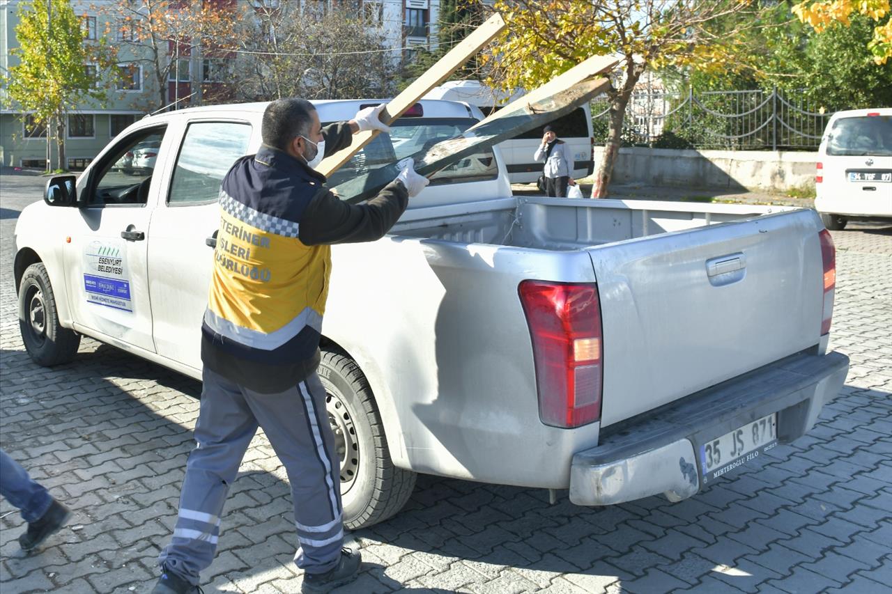 Geri Dönüşümden Sokak Hayvanlarına Yuva