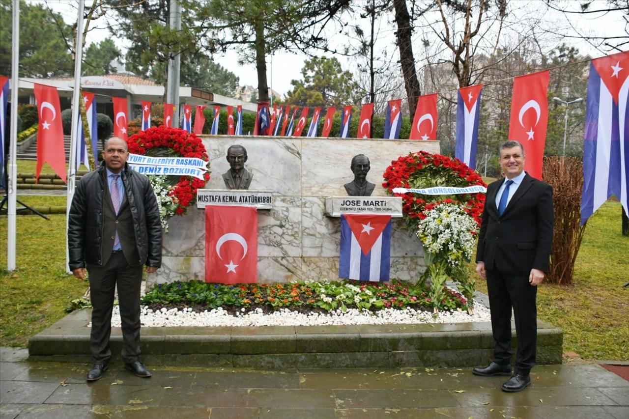 Küba'nın Ulusal Kahramanı Jose Marti Esenyurt'ta Anıldı