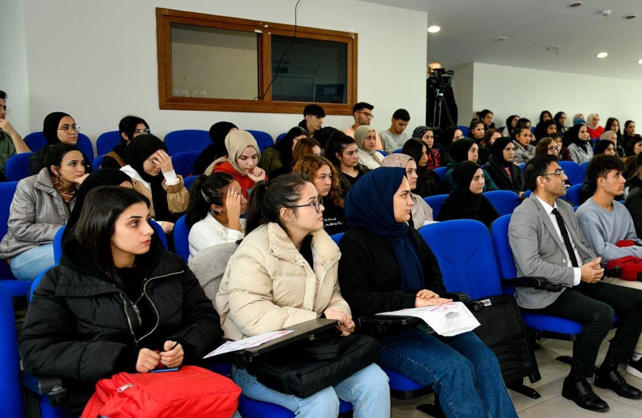 Gençlere Geleceğin Meslekleri Tanıtılıyor