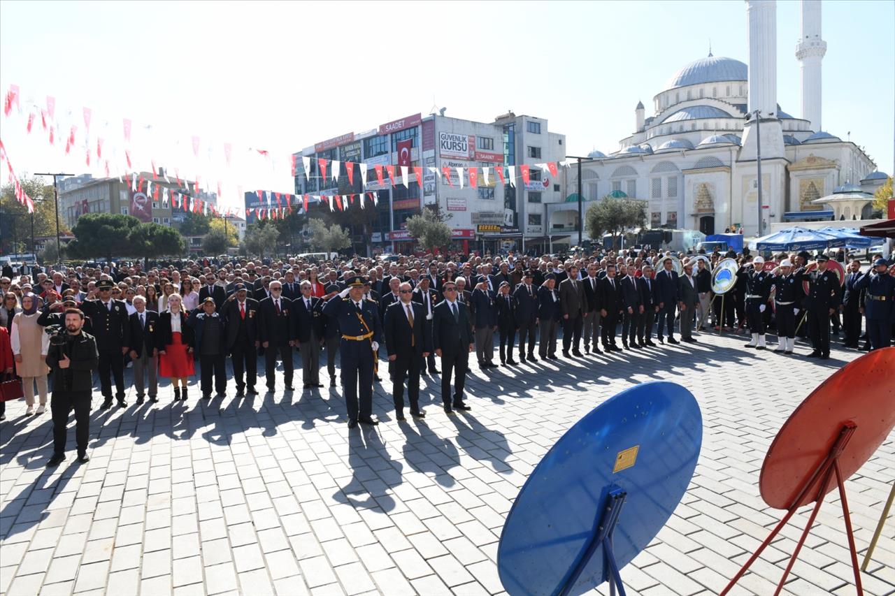 Esenyurt’ta 29 Ekim Coşkusu Sürüyor