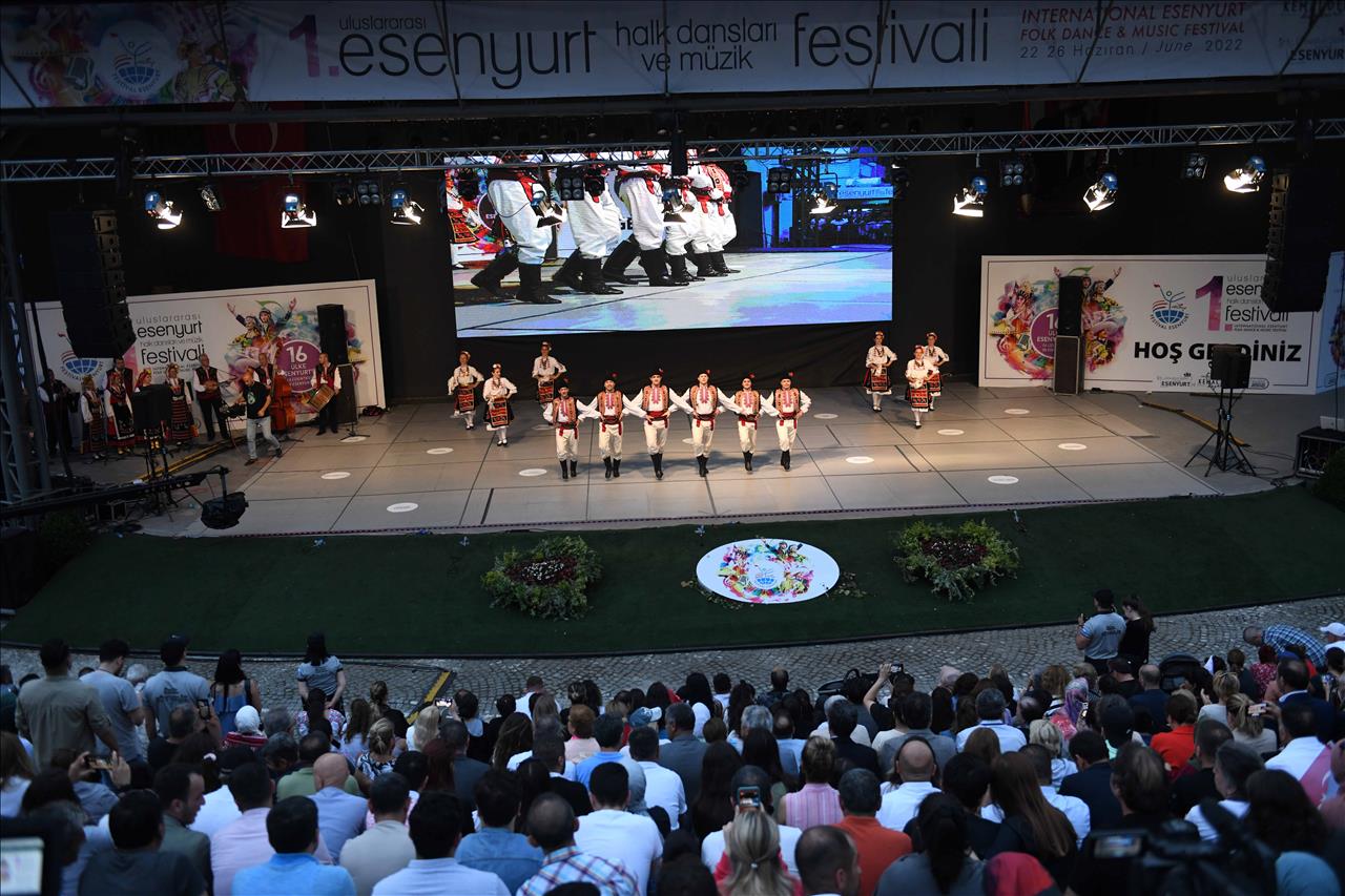 Barış Ve Kardeşlik Festivalinde Görkemli Final