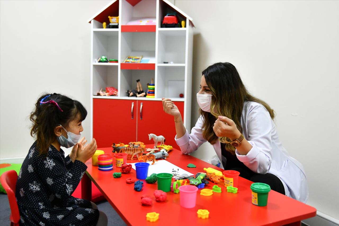 Özel Eğitim Merkezi, Çocukların Hayata Tutunmasına Destek Oluyor