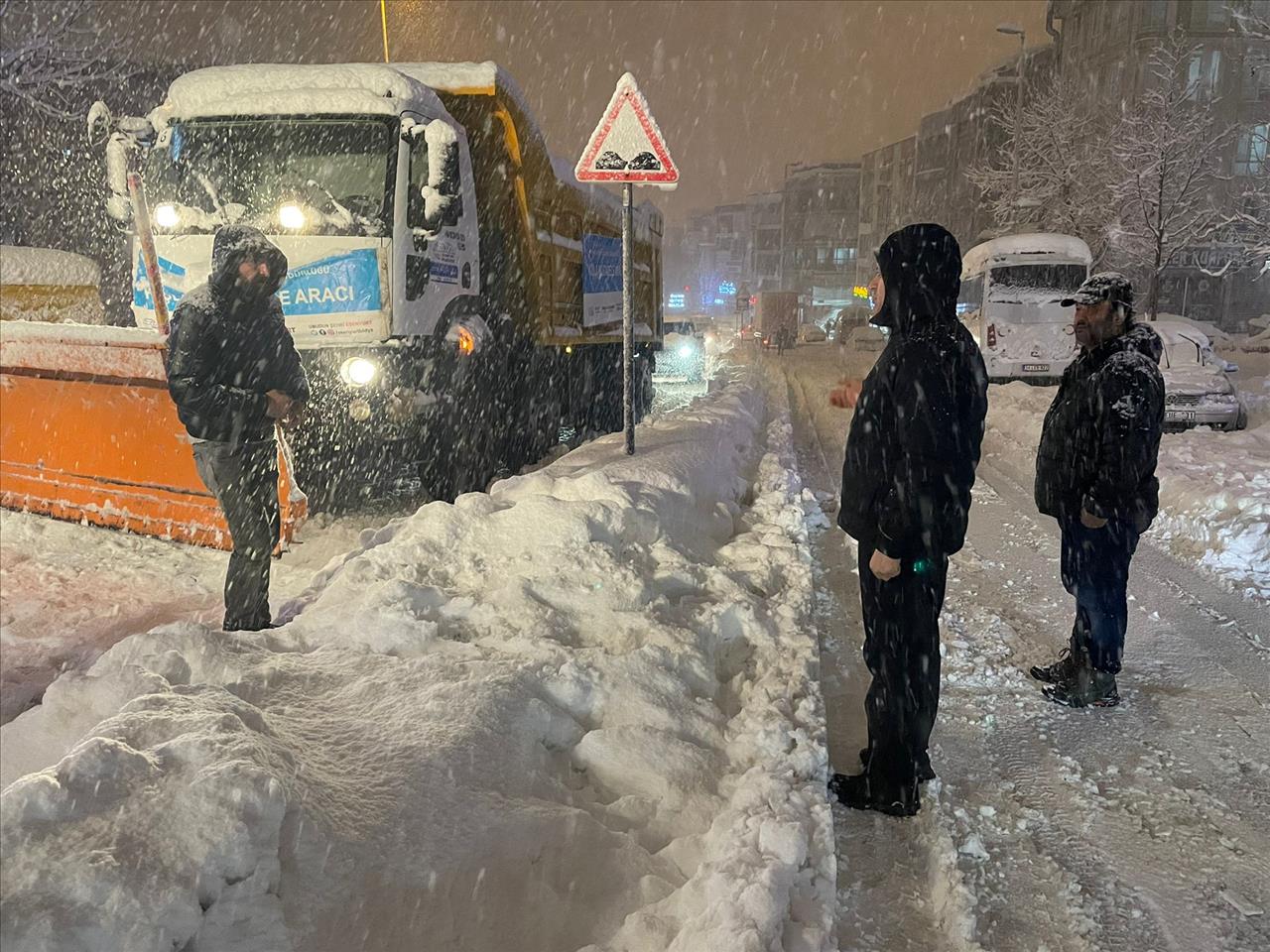 Acil Servisteki Hastalar İçin Zamanla Yarıştılar