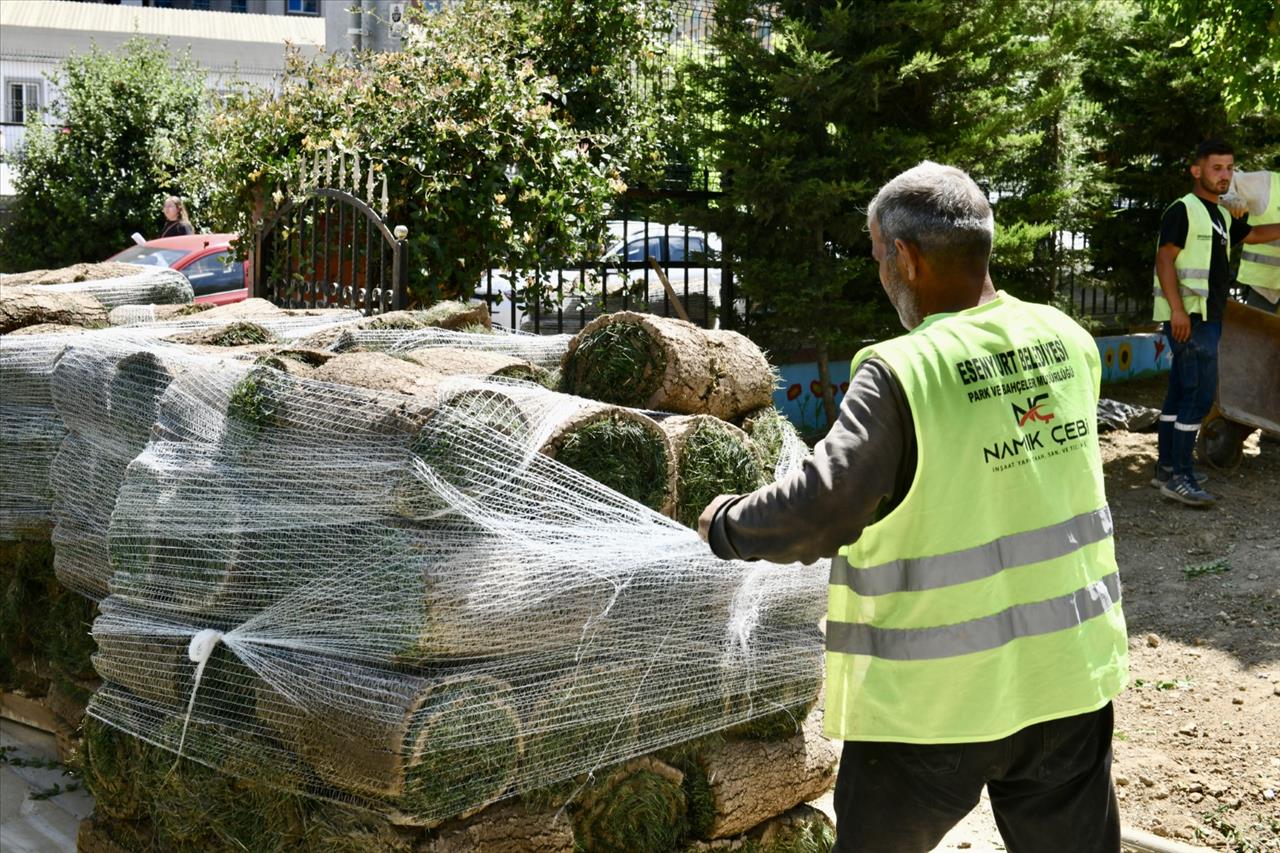 Esenyurt Belediye Başkanı Özer’den Parklara “Hizmet Seferberliği”