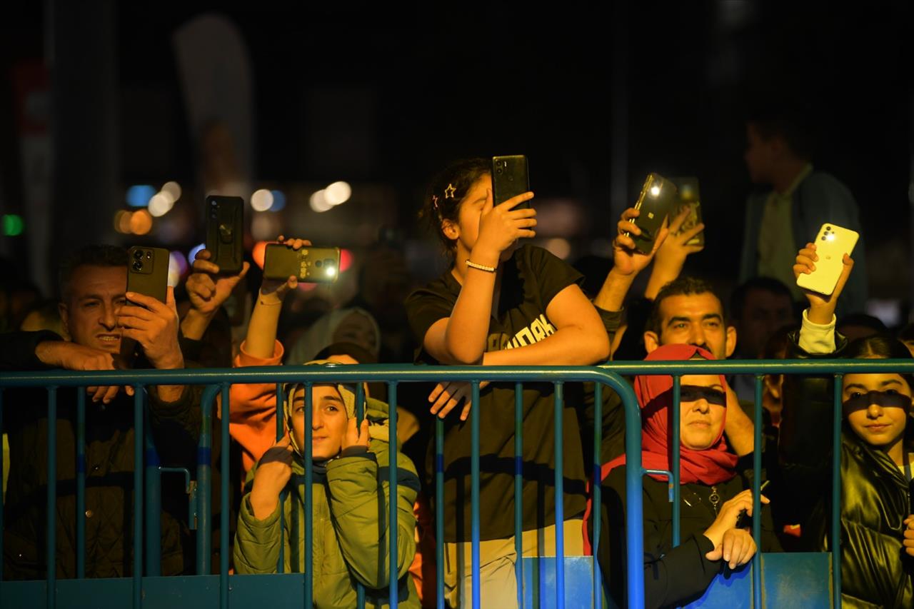 “Kardeşlik Şöleni” Türkiye Renkleriyle Sürüyor...