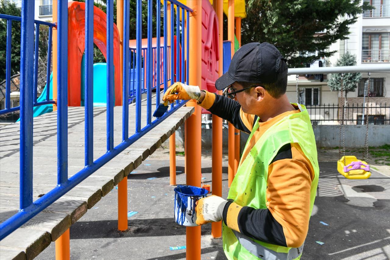 Esenyurt’un Parkları Yeni Bir Görünüme Kavuşuyor