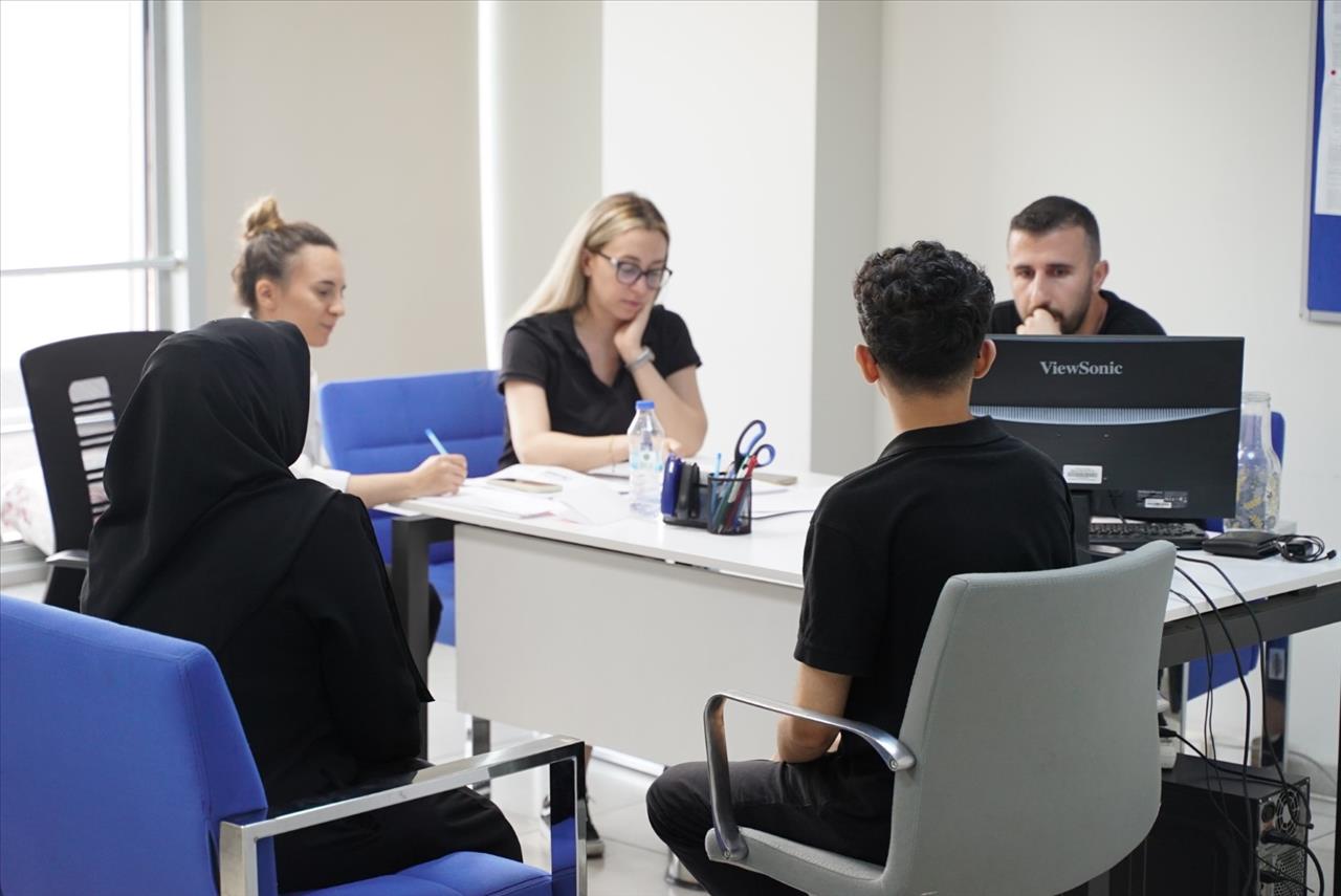 Esenyurt Belediyesi’nden Lise Adaylarına Tercih Desteği