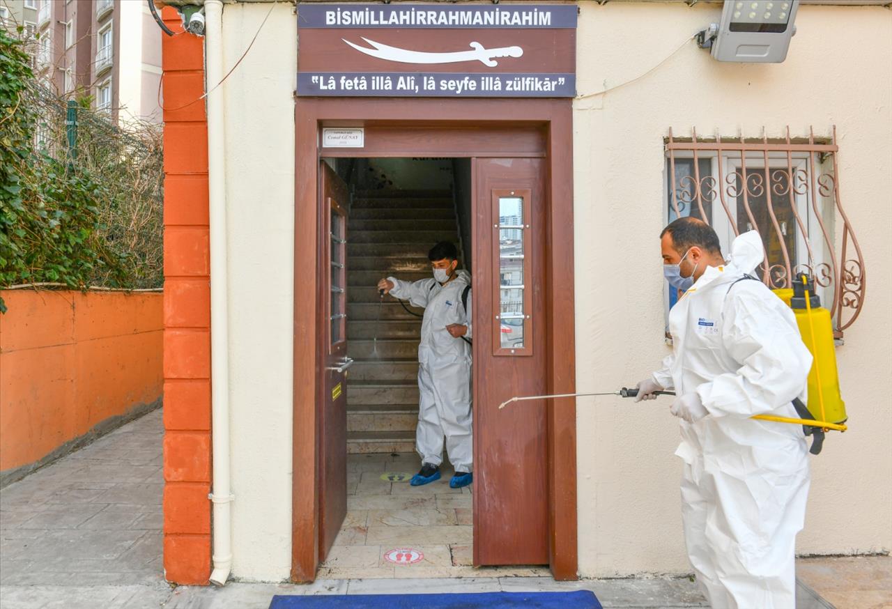 Hızır Orucu Öncesi Cemevlerinde Dezenfekte Ve Temizlik Çalışması Yapıldı 