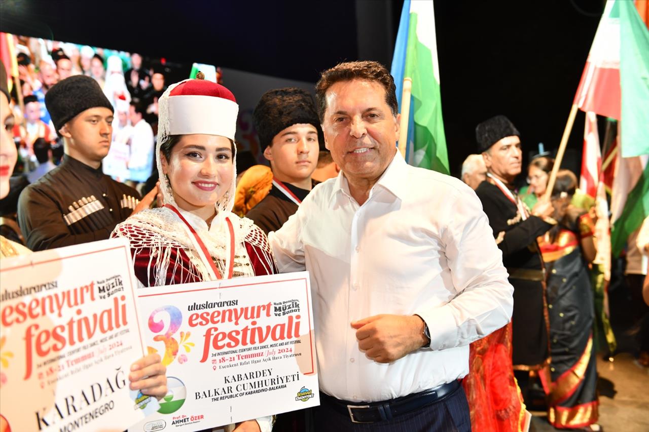 Esenyurt Uluslararası Dans Festivali Tuğçe Kandemir Konseriyle Sona Erdi