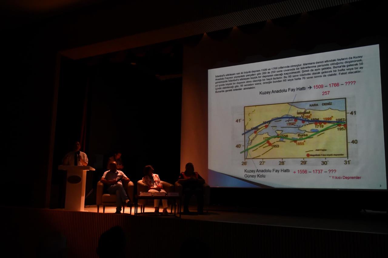 Esenyurt Belediye Başkanı Prof. Dr. Ahmet Özer: Afetleri Felakete Çevirmemek İçin Çalışacağız