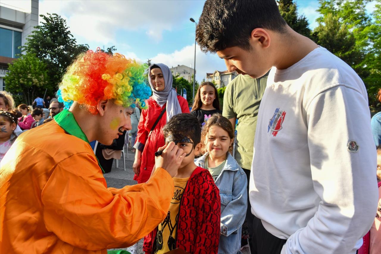 Bu Şenlik Yaz Akşamlarını Renklendirecek