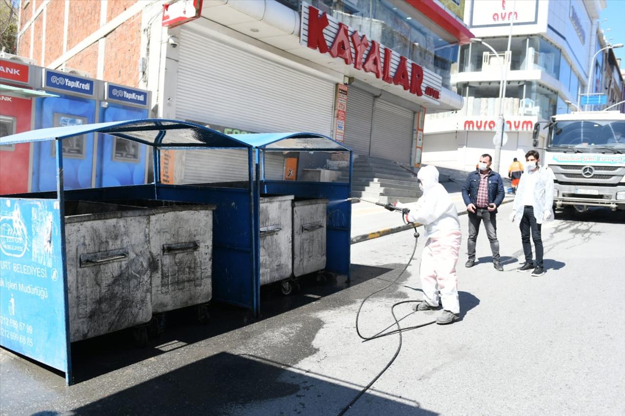 Esenyurt Belediyesi Sağlık Görevlileriyle Aileleri Arasında Köprü Oldu