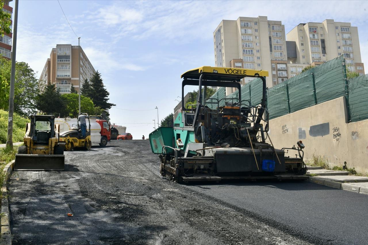 Esenyurt’un Yolları Yenileniyor