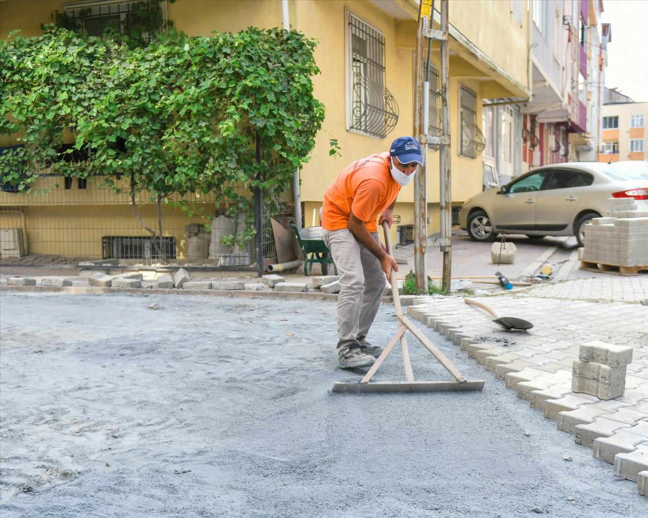 Esenyurt’un Yolları Yenileniyor 