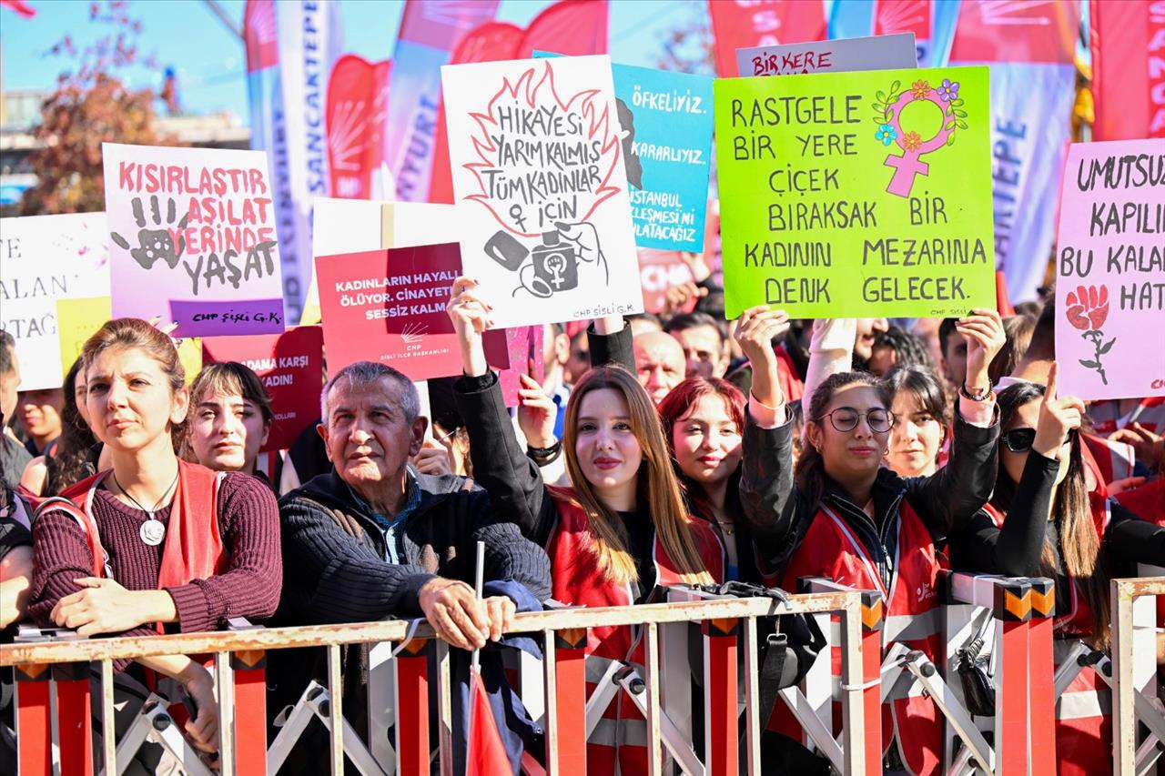 Esenyurt’un Çocuklarının Cumhuriyet Sevgisi