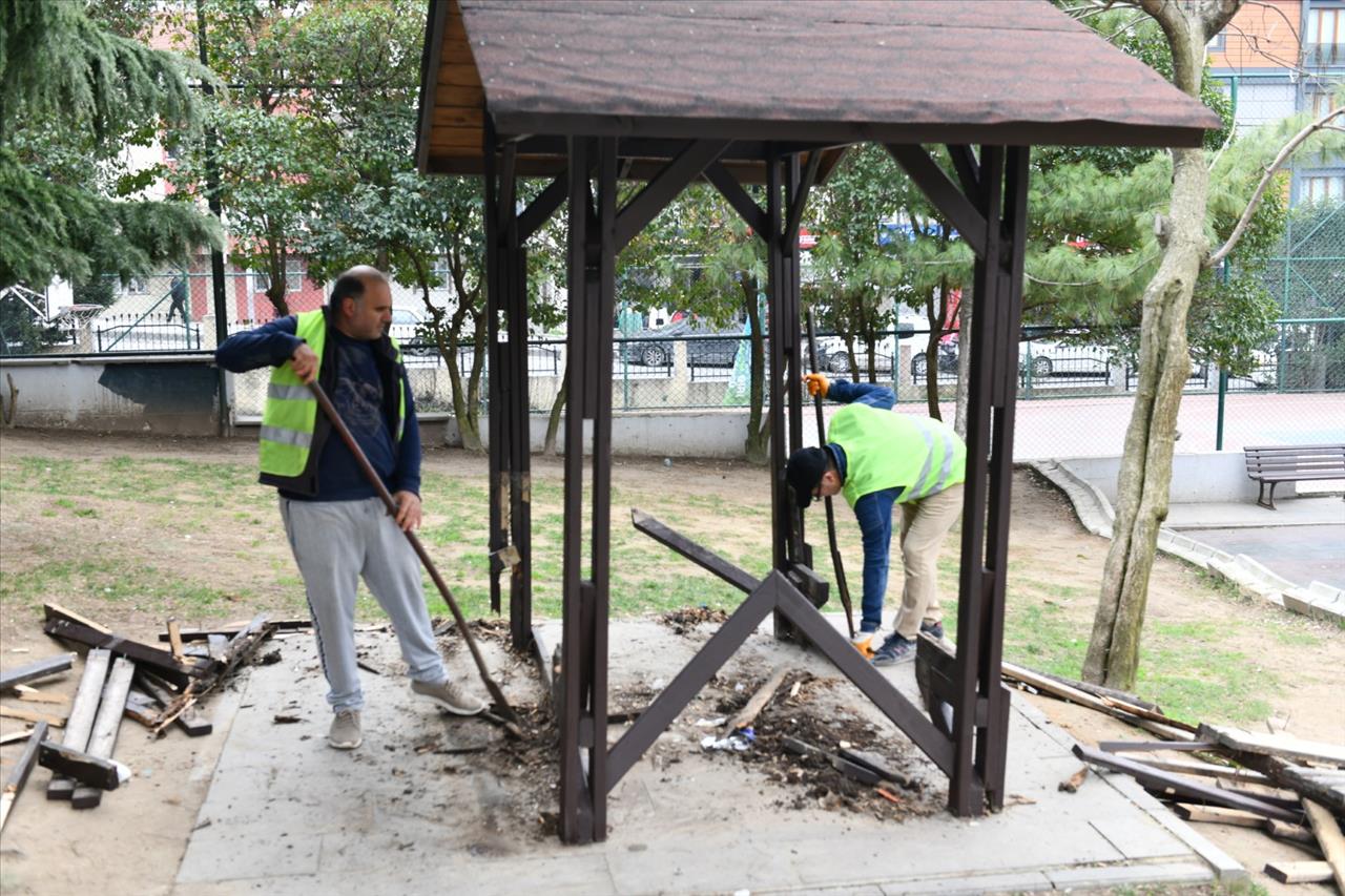 Esenyurt’ta Parklar Bahara Hazırlanıyor