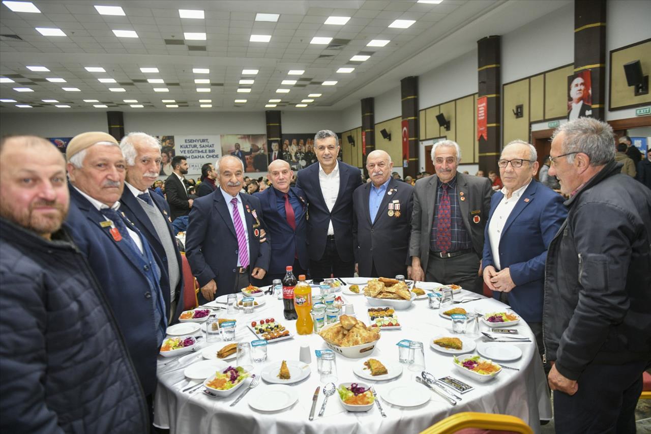 Başkan Bozkurt: Bir Arada Durmak Bizi Aydınlık Yarınlara Taşıyacak