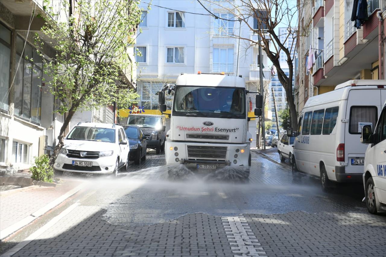 Esenyurt Belediyesi Sokağa Çıkma Yasağında Faaliyetlerine Devam Ediyor