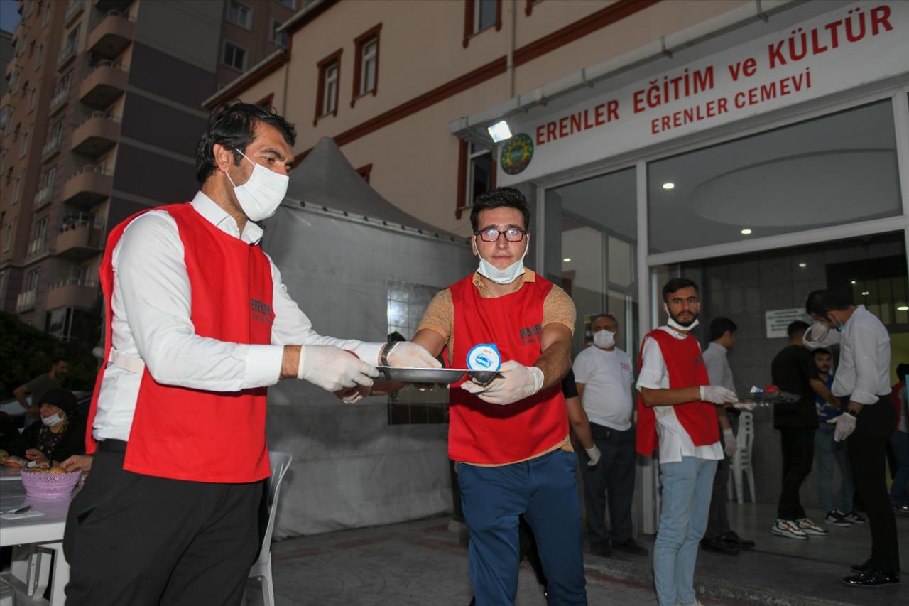 İmamoğlu Ve Bozkurt,  Erenler Cemevi’nde Muharrem Lokmasına Ortak Oldu