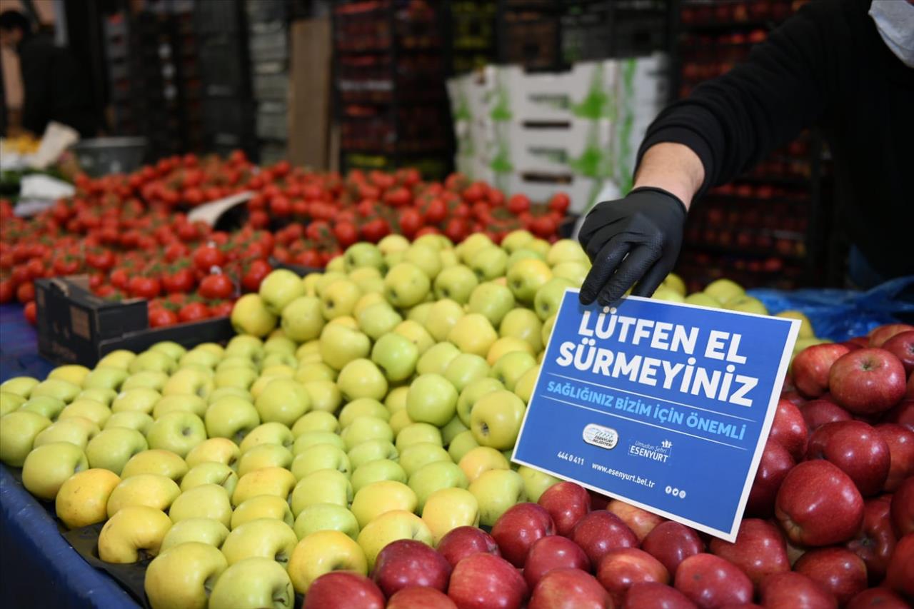 Esenyurt Belediyesi Zabıta Ekiplerinden Pazarlarda Maske ve Yaş Denetimi