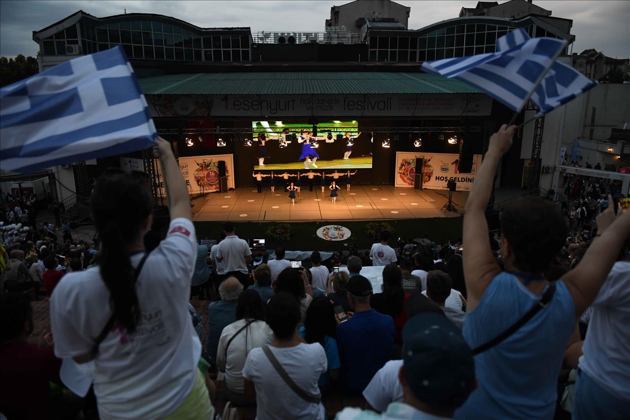 Barış Ve Kardeşlik Festivalinde Görkemli Final