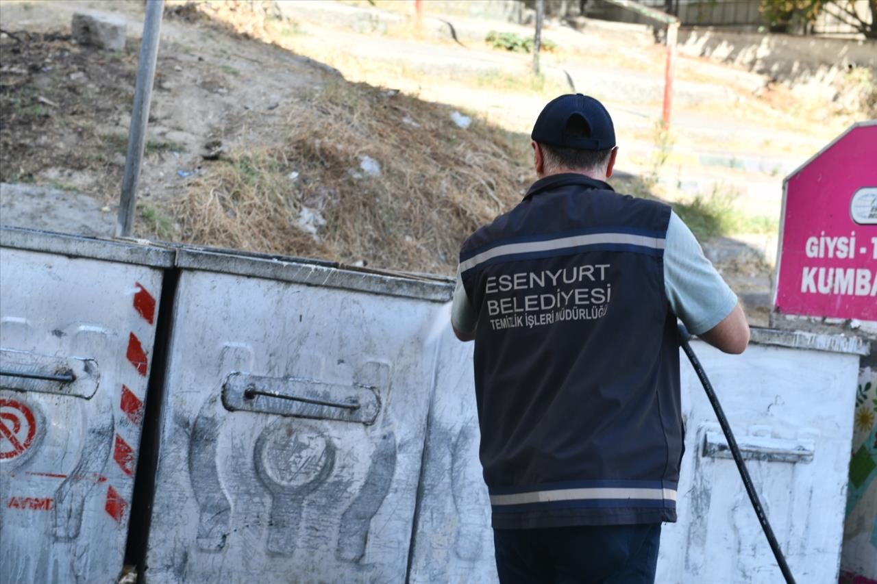 Esenyurt’ta Temizlik Seferberliği Devam Ediyor