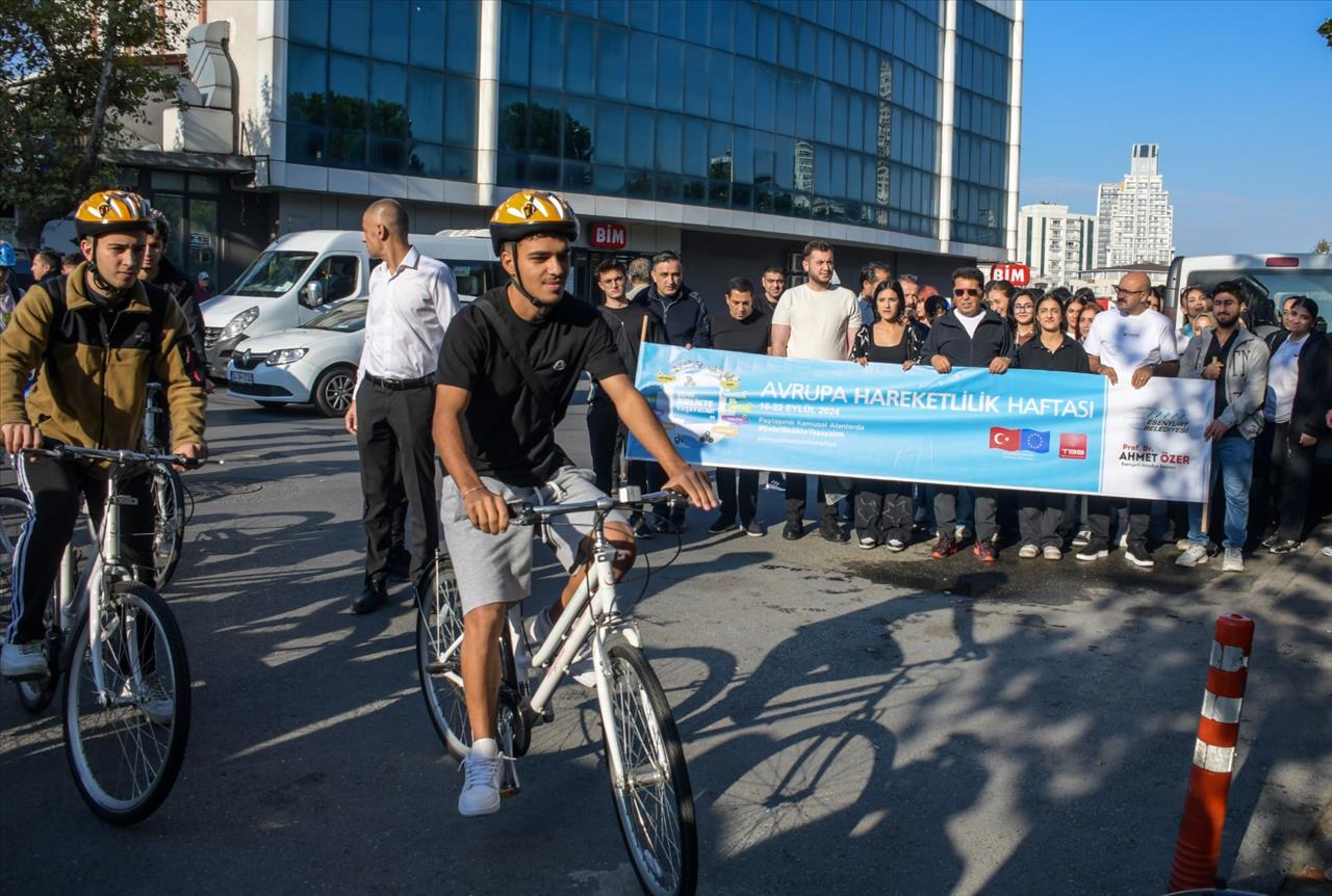 Başkan Özer ve Gençlerden Avrupa Hareketlilik Haftası’nda Anlamlı Etkinlik