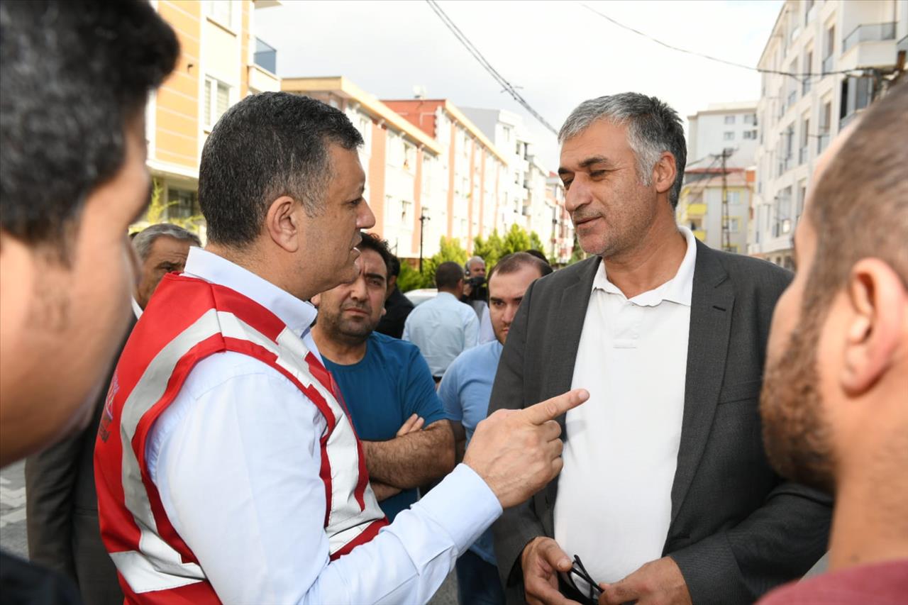 Esenyurt Belediyesinden Deprem Kriz Masası