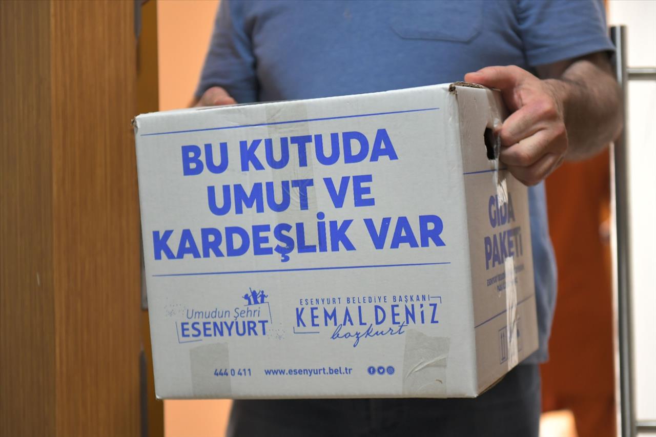 Esenyurt Belediyesi'nden Engellilere Gıda Kolisi ve Süt Desteği