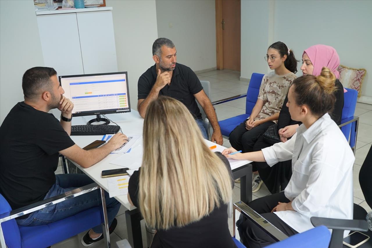 Esenyurt Belediyesi’nden Lise Adaylarına Tercih Desteği