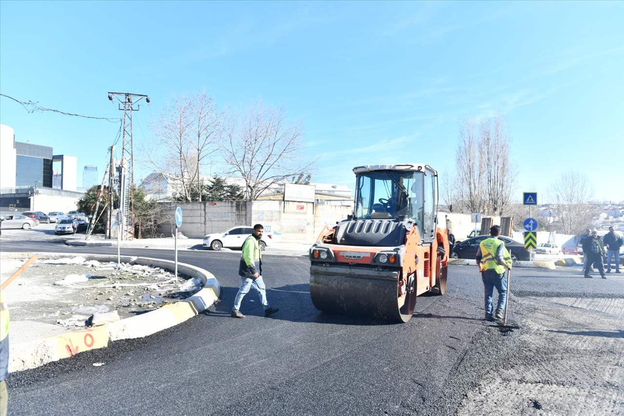 Esenyurt’un Yolları Yenileniyor