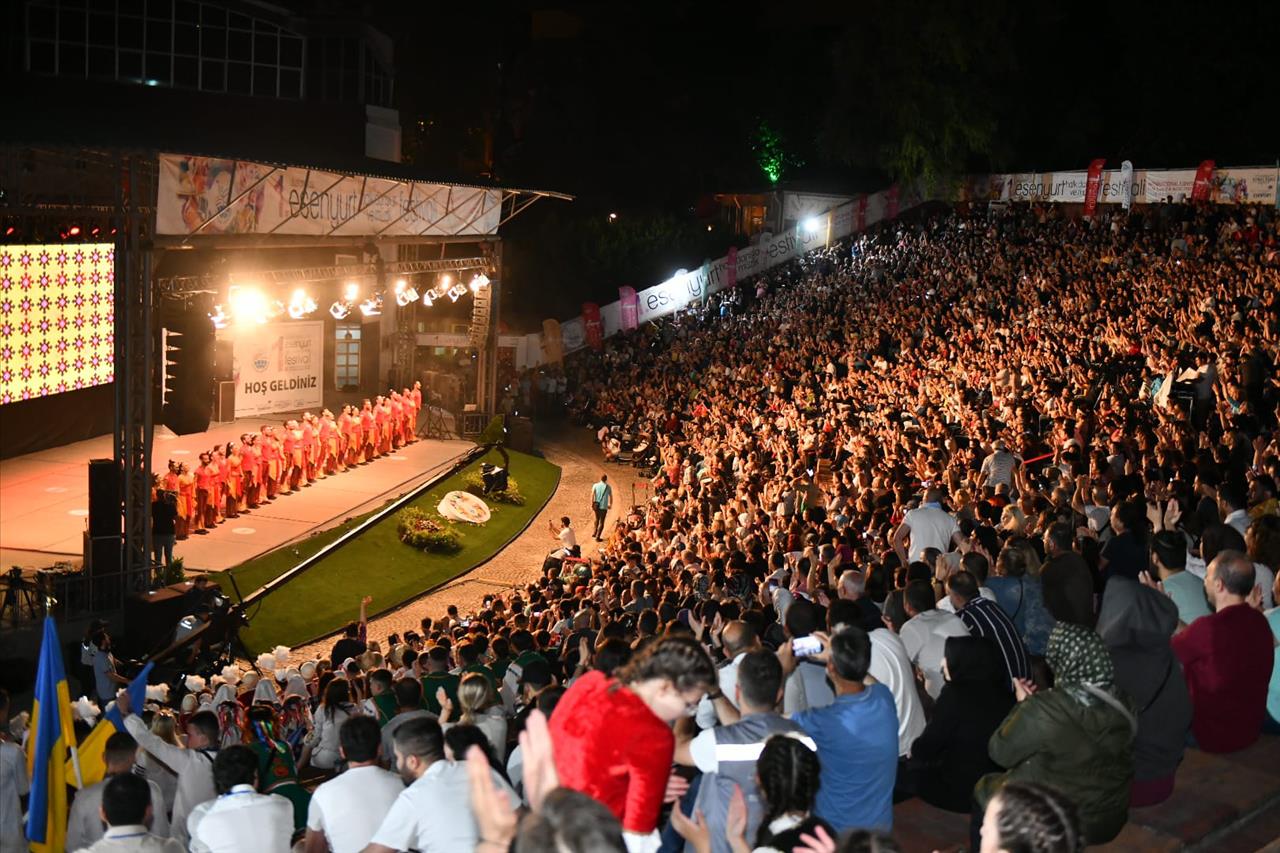 Barış Ve Kardeşlik Festivalinde Görkemli Final