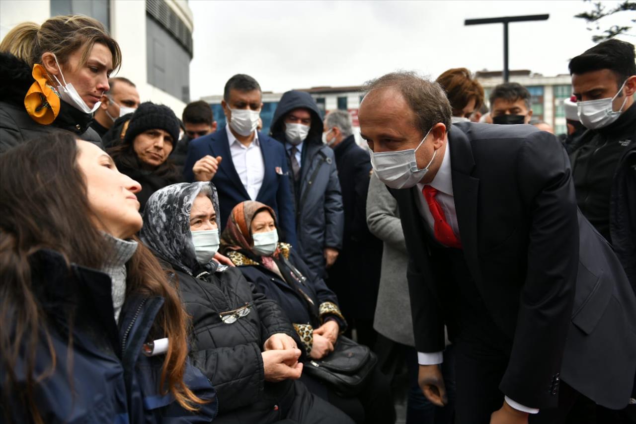 Esenyurtlular Kahraman’ı Son Yolculuğuna Uğurladı