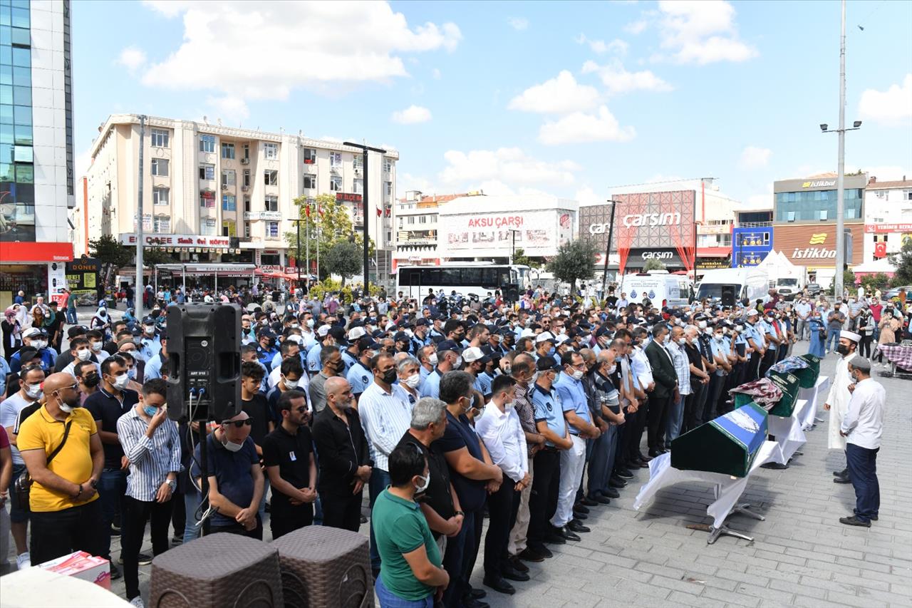 Sele Kapılarak Hayatını Kaybeden Özdemir Ailesi Son Yolculuğuna Uğurlandı