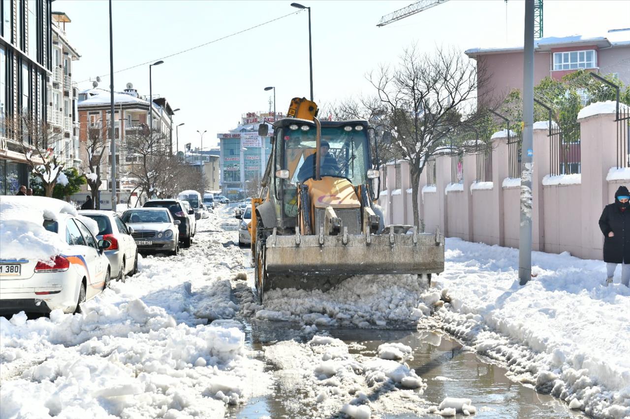 Esenyurt’ta Kışla Mücadele, Sağlık Hizmetlerinde De Sürüyor: