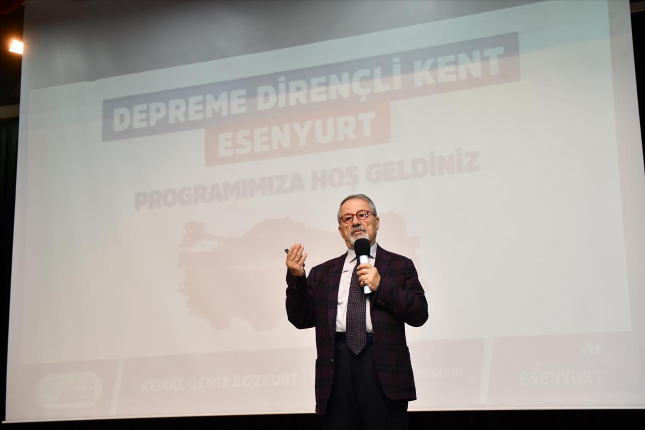 Naci Görür Esenyurt’ta Eğitimcilere Seslendi: “İlçenize Sahip Çıkın"