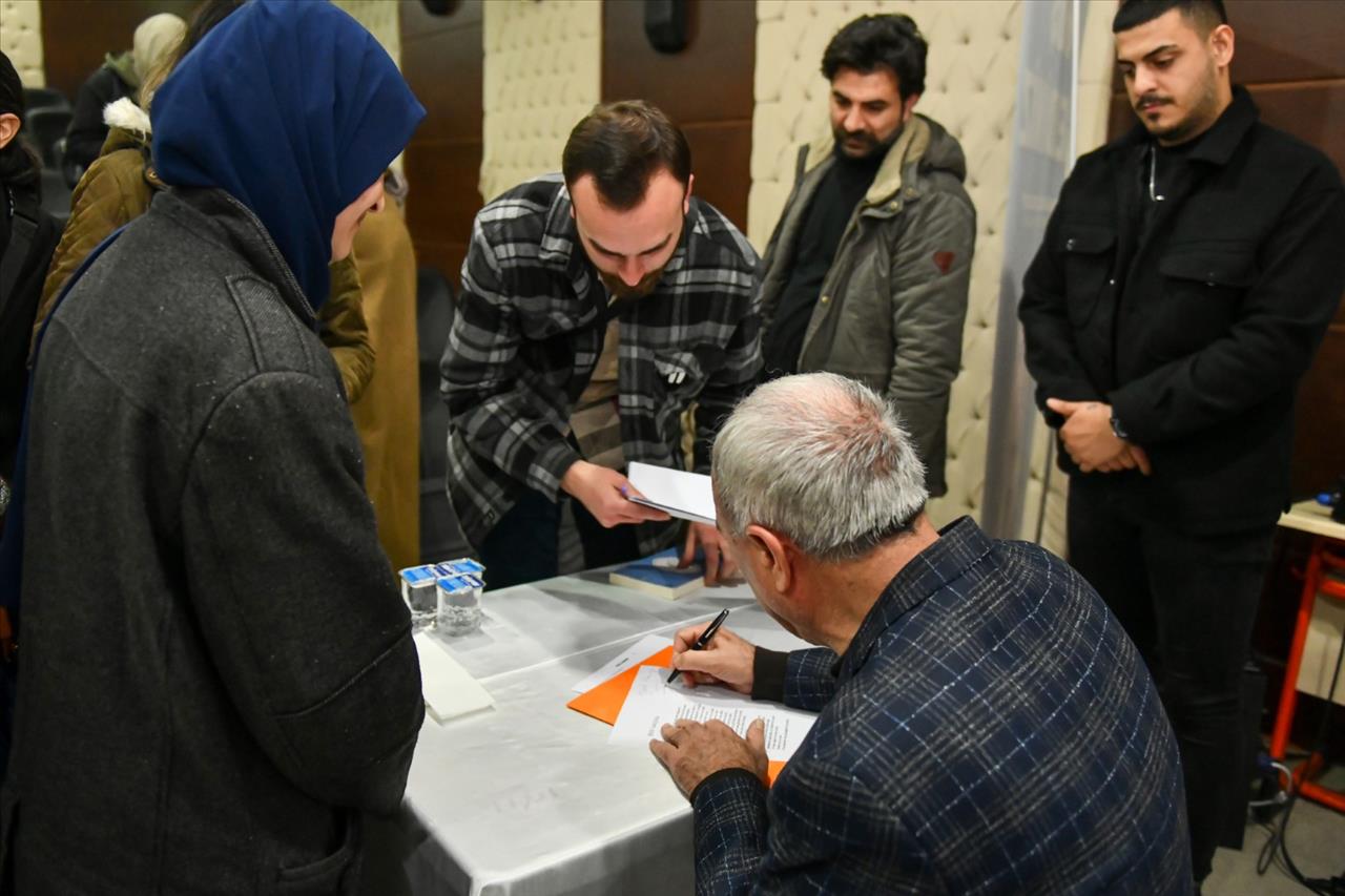 Nurullah Genç Esenyurtlulara Duygu Dolu Anlar Yaşattı