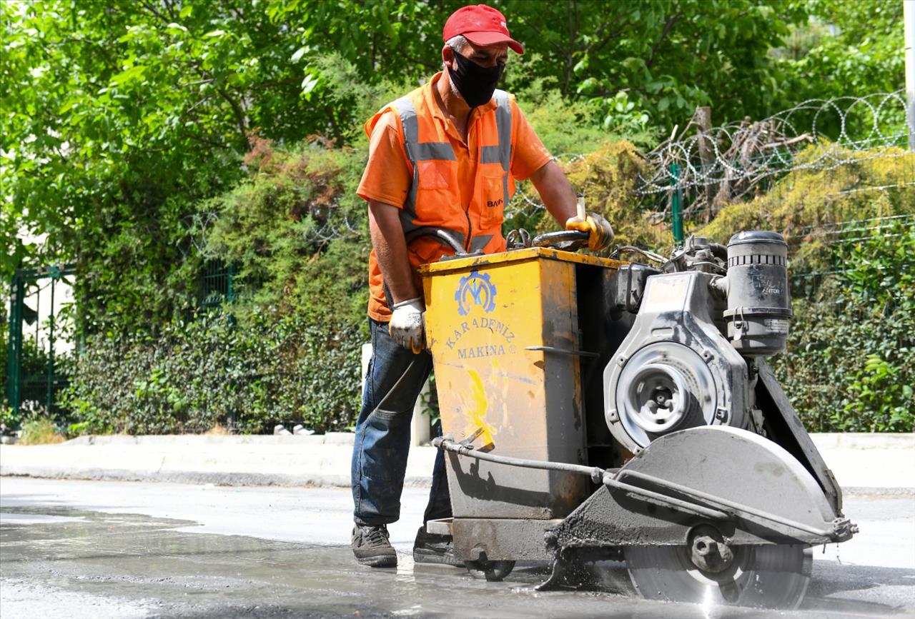 Esenyurt’un Yolları Yenilenmeye Devam Ediyor