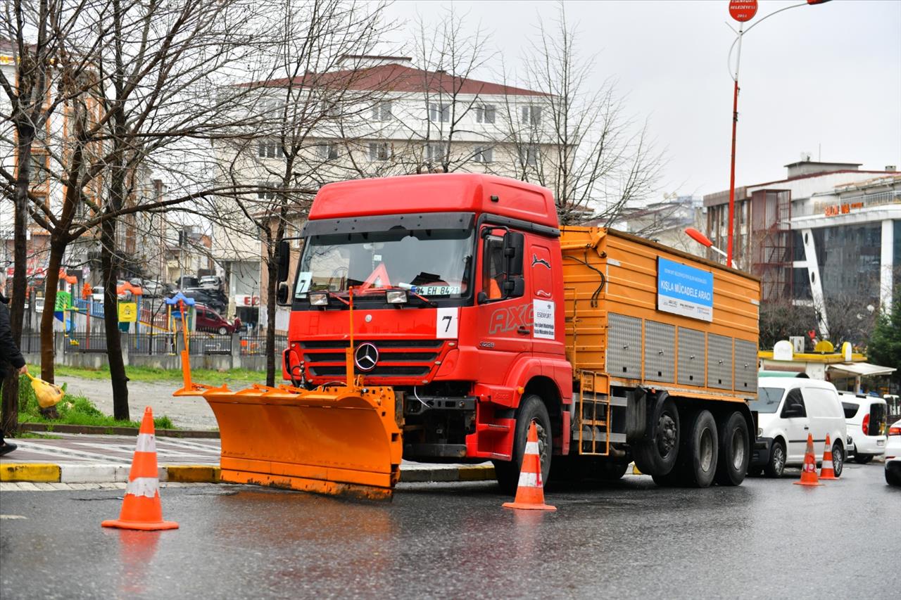 Esenyurt'ta Kışla Mücadele Ekipleri Hazırlıklarını Tamamladı